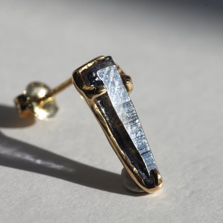 moss pierce  サファイア原石