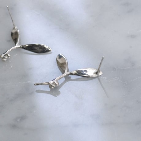 "SEED" ヤドリギ ピアス
