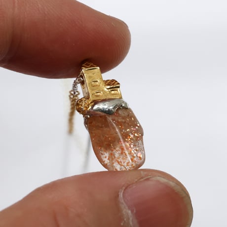 "roca necklace gold" レインボーラティスサンストーン