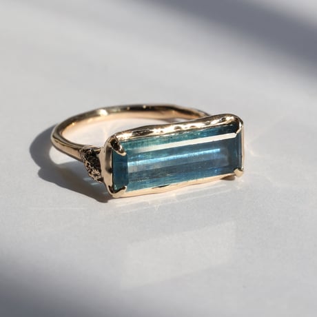 moss ring カイヤナイト