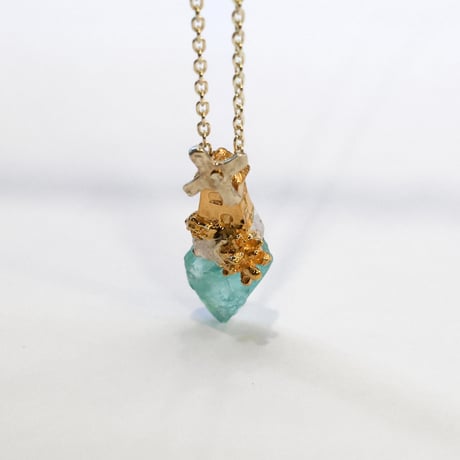 "roca necklace gold" アパタイト