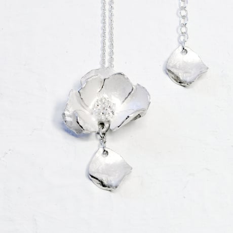 "silver moon necklace" wh/sv