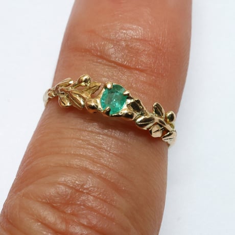 wreath ring エメラルド