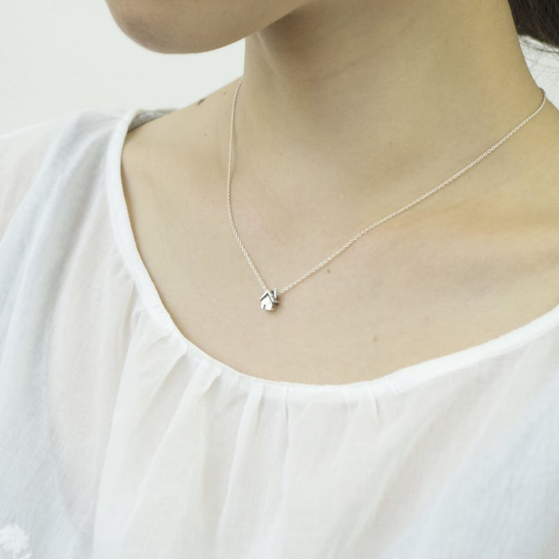 archi necklace archi necklace