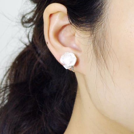 "silver moon earring" 7分咲き