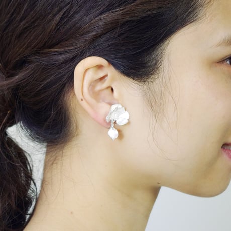 "silver moon earring" 12分咲き