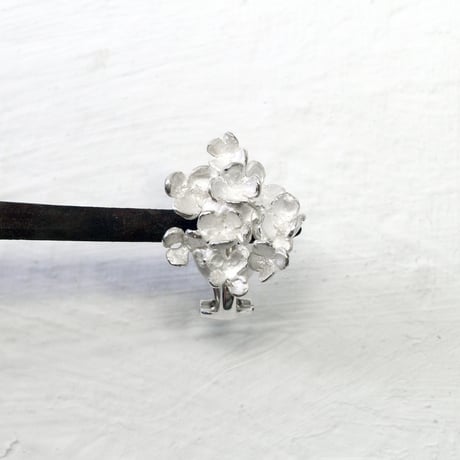 "hydrangia earring" wh large