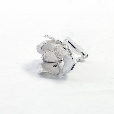 "silver moon earring" 12分咲き