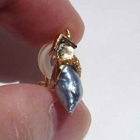 "roca earring gold" 黒蝶パール