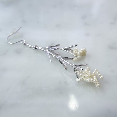 "Rice flower pierced" large