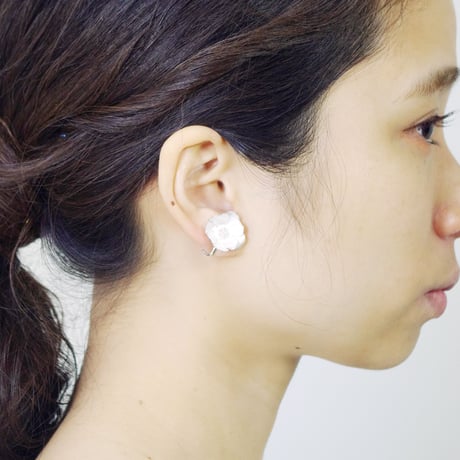 "silver moon earring" 10分咲き