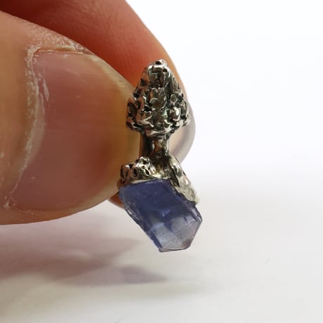 "roca earring sv" タンザナイト