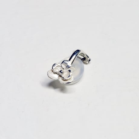 "pansy earring" wh 1花