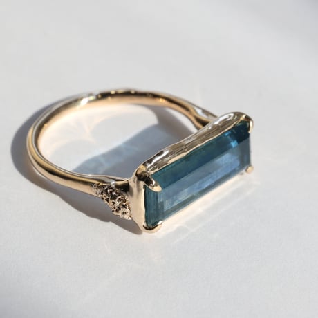 moss ring カイヤナイト