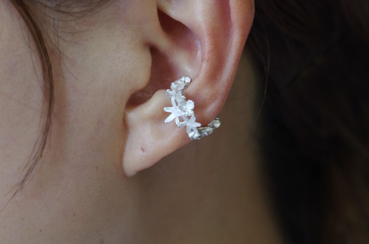 ear cuff
