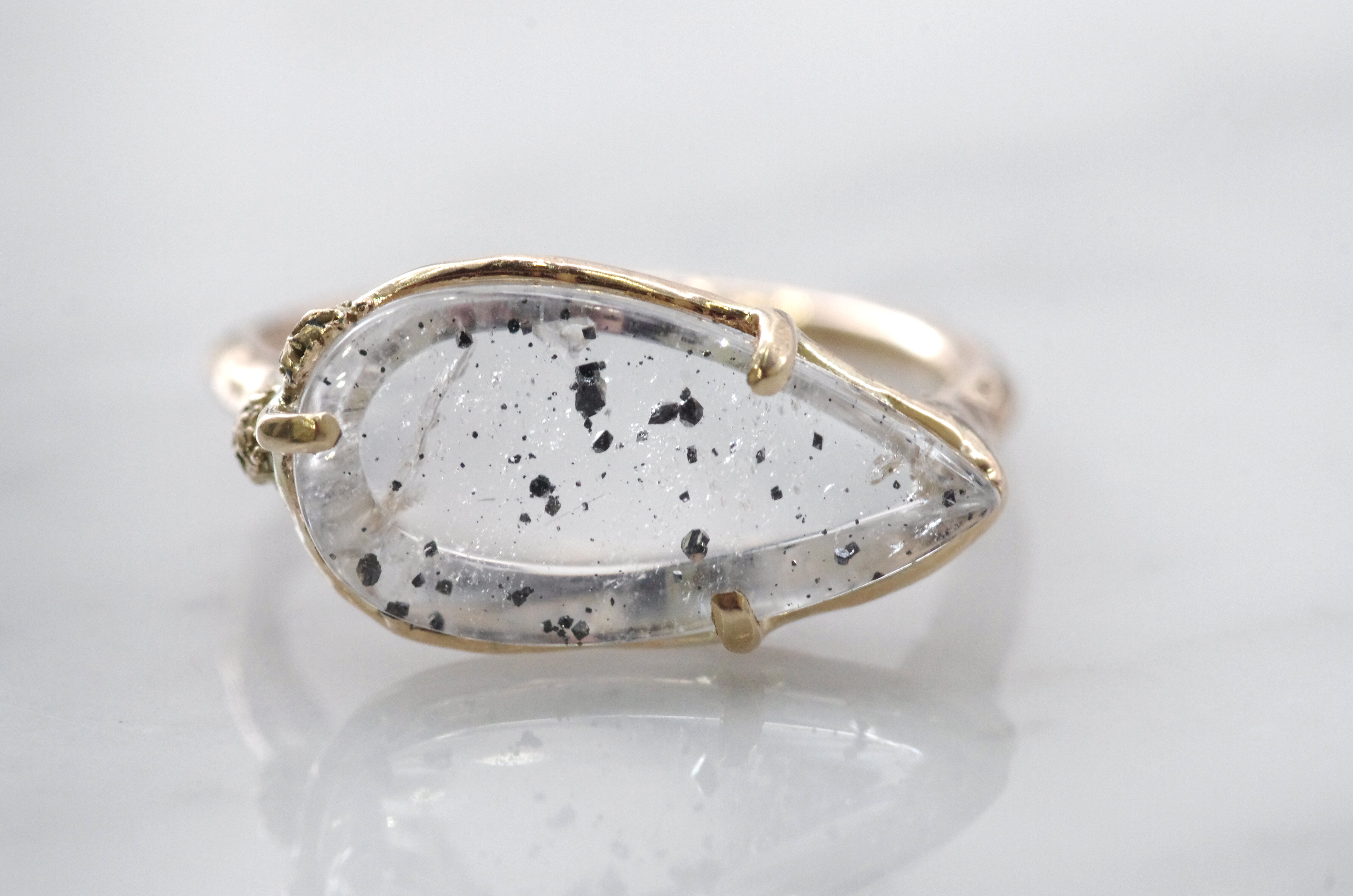 moss ring マグネタイトインクォーツ | Fillyjonk ONLINE STORE