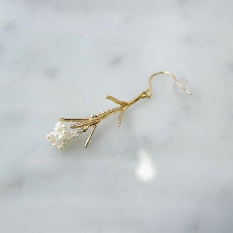 "Rice flower pierced" small