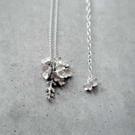 "bouquet necklace" wh/sv hydrangea+silverdallar+poppy
