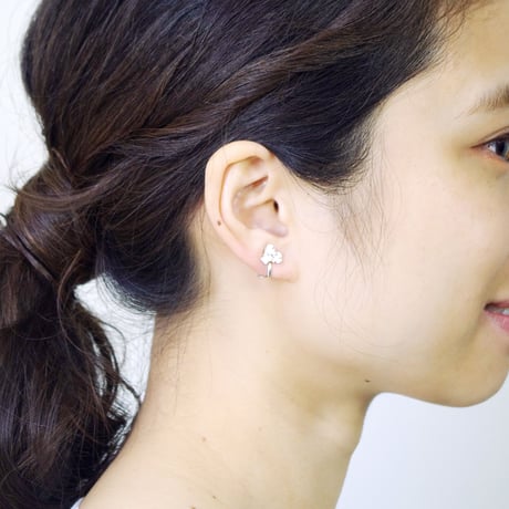"hydrangia earring" wh small