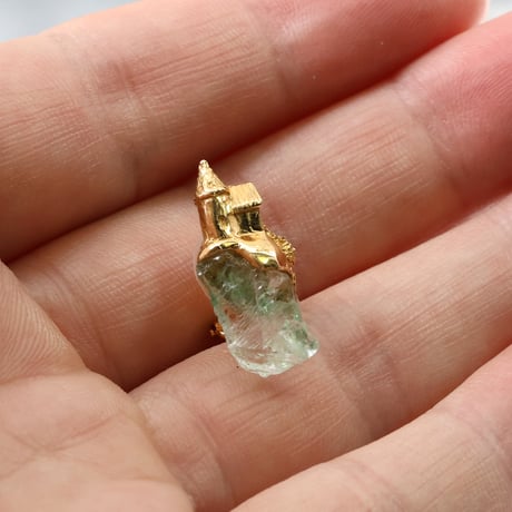 "roca earring gold"  コロンビアフローライト