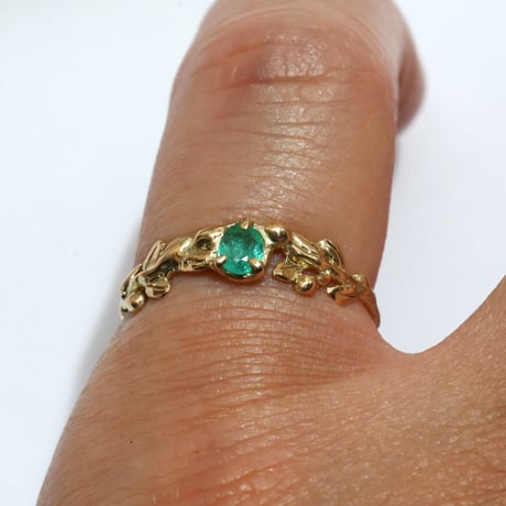 wreath ring エメラルド