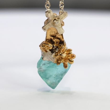 "roca necklace gold" アパタイト
