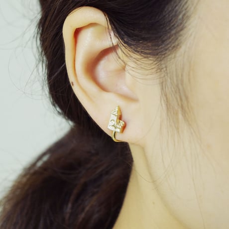 "archi earring" gold 02/04/06