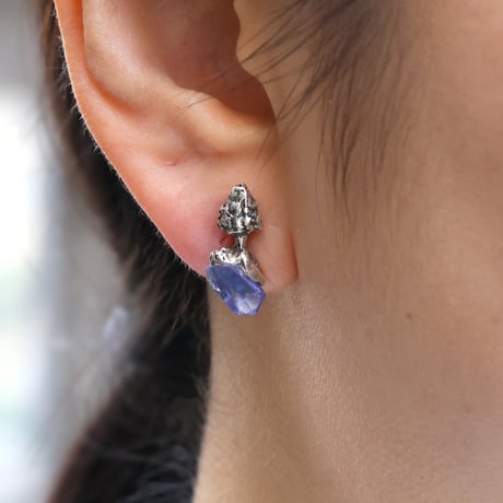"roca earring sv" タンザナイト