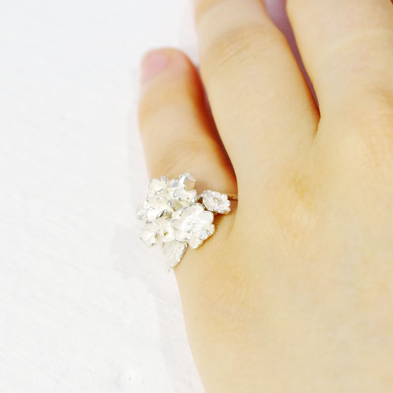 bouquet ring