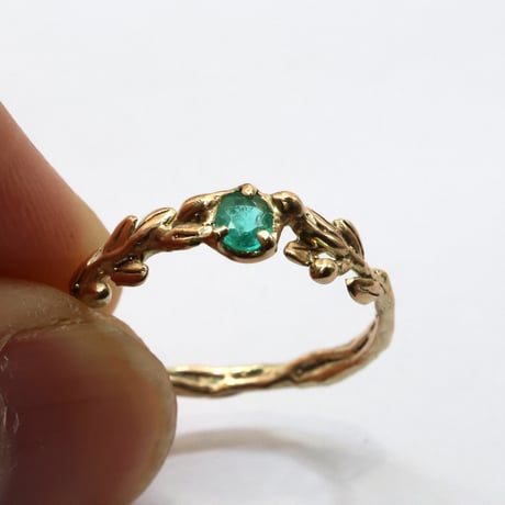 wreath ring エメラルド