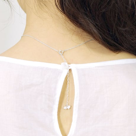 "hydrangia necklace" wh/sv