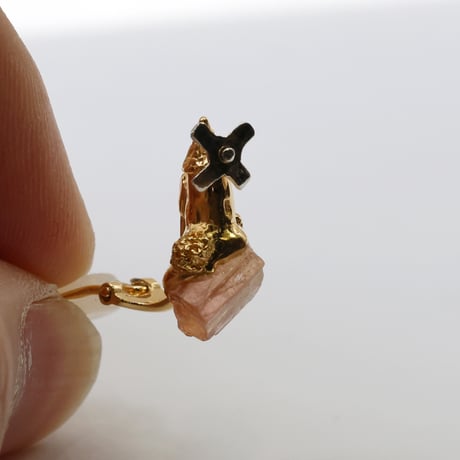 "roca earring gold" インペリアルトパーズ