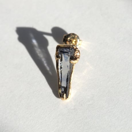 moss pierce  サファイア原石