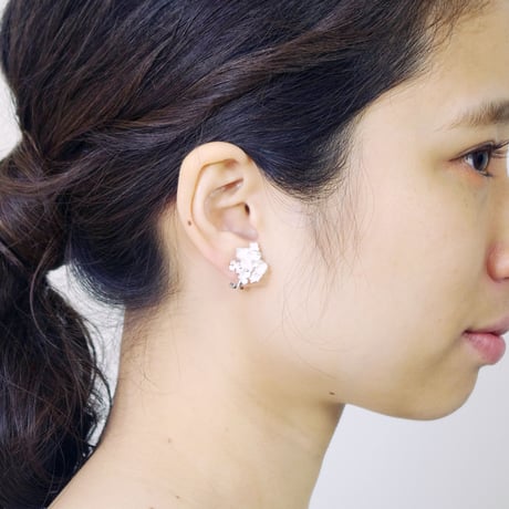 "hydrangia earring" wh large