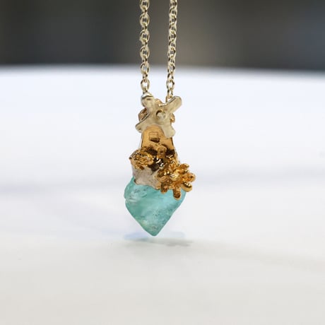 "roca necklace gold" アパタイト