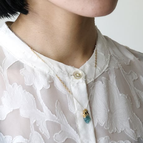 "roca necklace gold" アパタイト