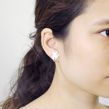 "hydrangia earring" wh large