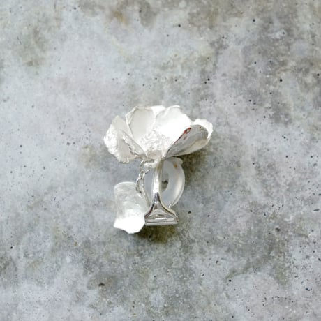 "silver moon earring" 12分咲き