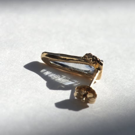 moss pierce  サファイア原石