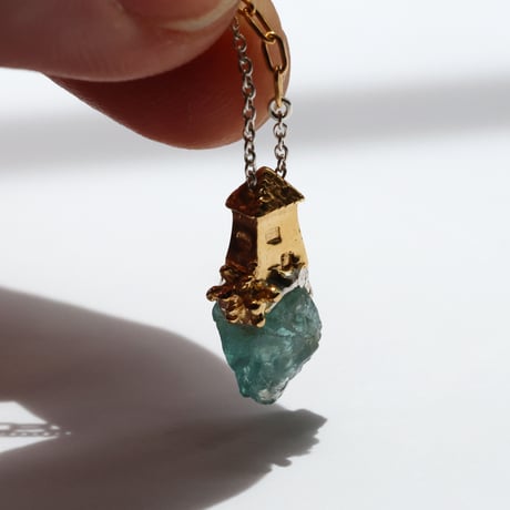 "roca necklace gold" アパタイト