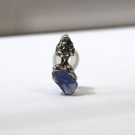 "roca earring sv" タンザナイト