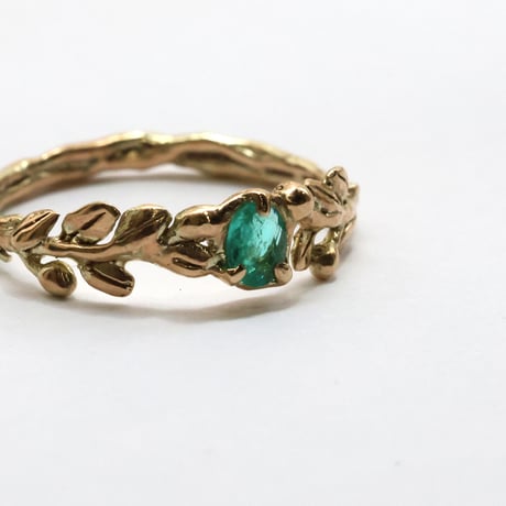 wreath ring エメラルド