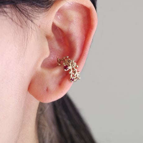 wreath earcuff ルビー