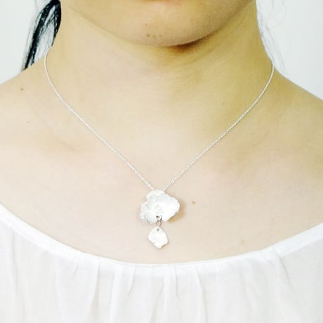 "silver moon necklace" wh/sv
