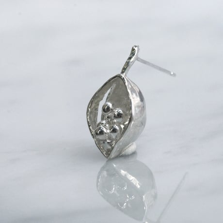 "SEED" ホウセンカ ピアス
