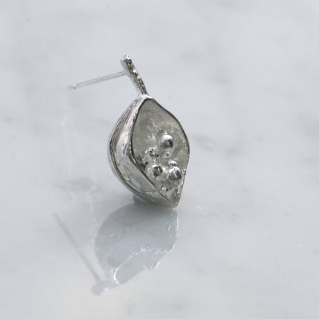 "SEED" ホウセンカ ピアス