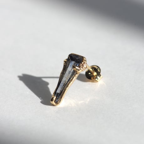 moss pierce  サファイア原石