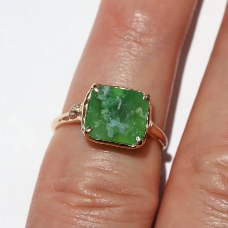 moss ring グリーンオパール