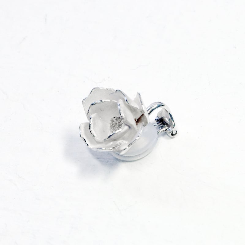 Silver Almost Full Moon シルバー・ムーン 月ピアス Silver Almost Full Moon シルバー・ムーン 月ピアス Ω ピアス