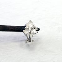 "hydrangia earring" wh small
